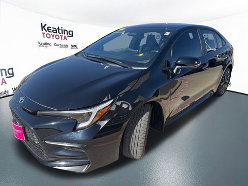 Certified 2025 Toyota Corolla SE image 3