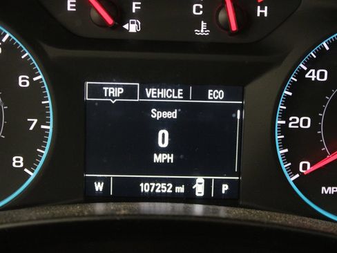 Used 2018 Chevrolet Equinox LT FWD image 26