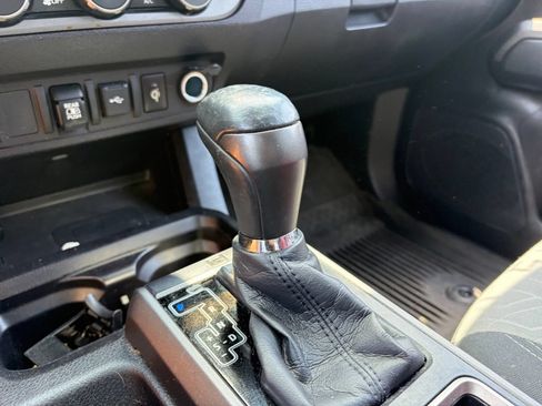 Used 2021 Toyota Tacoma TRD Off-Road RWD image 8