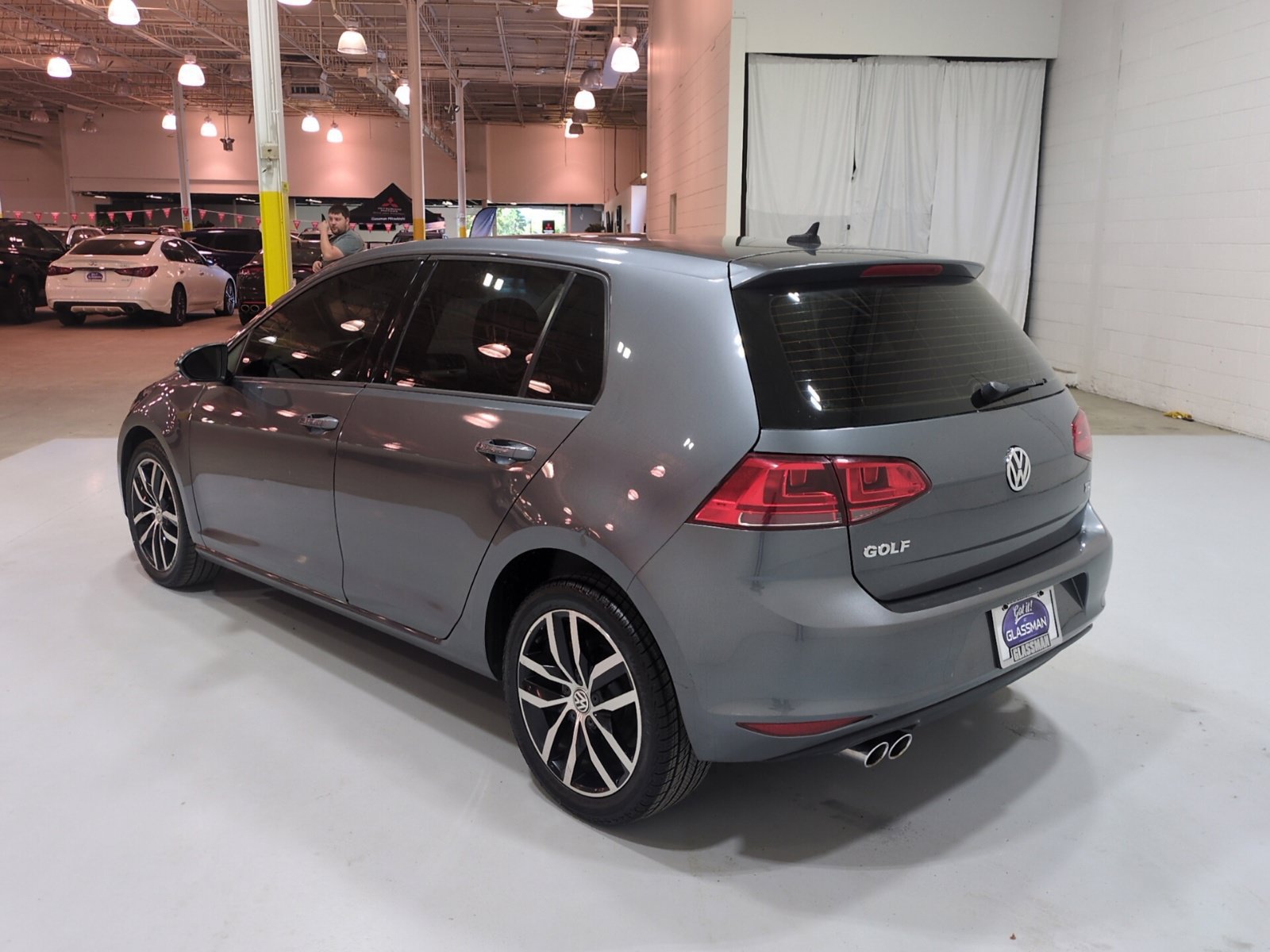 Used 2015 Volkswagen Golf TDI S FWD image 5