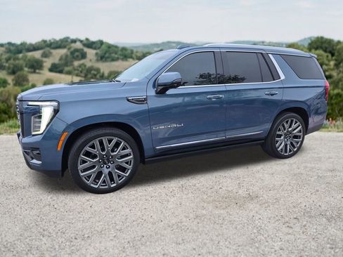 Certified 2025 GMC Yukon Denali Ultimate AWD/4WD image 4
