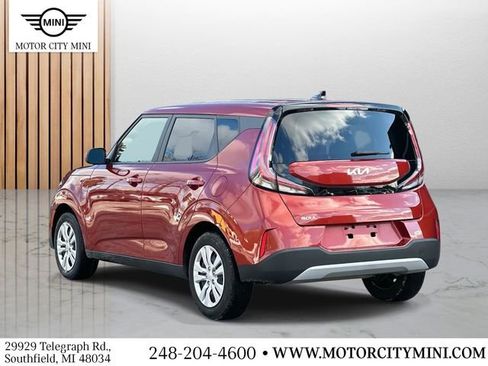 Used 2023 Kia Soul LX image 5