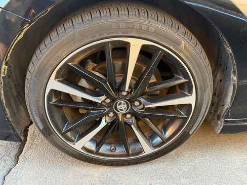 Used 2019 Toyota Camry XSE image 6