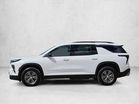 New 2026 Chevrolet Traverse LT w/ LPO, Floor Liner Package FWD image 5