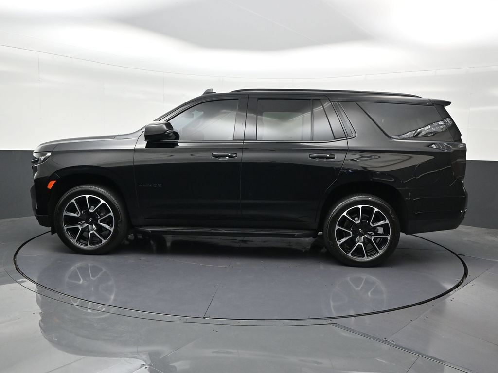 Used 2024 Chevrolet Tahoe RST w/ Luxury Package RWD image 2