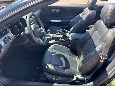 Used 2018 Ford Mustang GT Premium RWD image 6