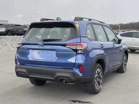 Used 2026 Subaru Forester Premium AWD/4WD image 2