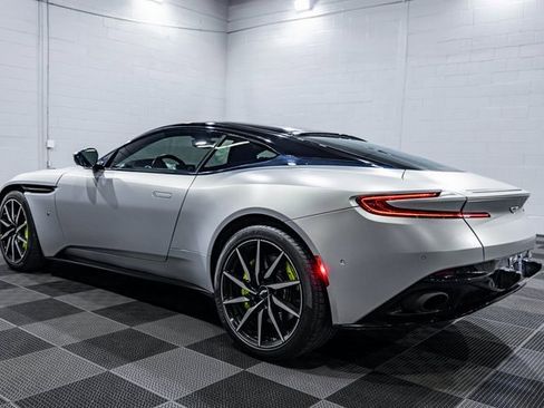 Used 2017 Aston Martin DB11 V12 image 5