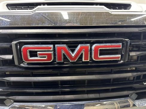 Used 2024 GMC Sierra 2500 Pro image 9