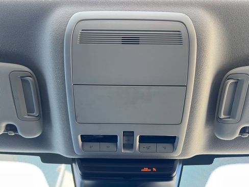 Used 2025 MAZDA MAZDA3 s image 25