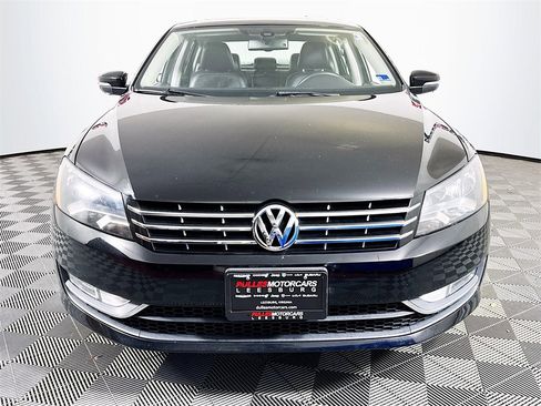 Used 2014 Volkswagen Passat TDI SEL Premium image 2
