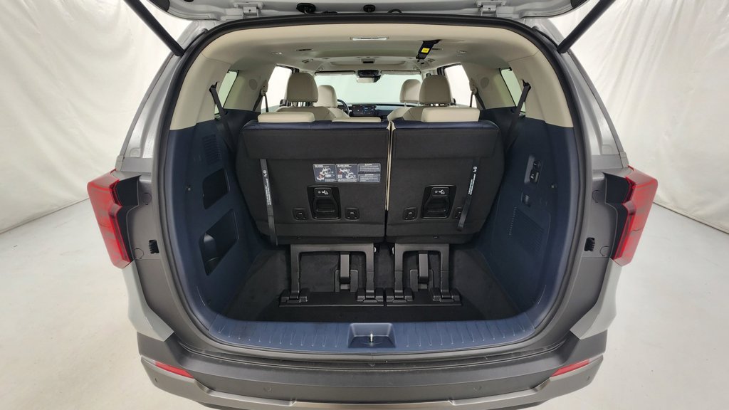 New 2027 Kia Carnival SX w/ Dark Edition Package FWD image 19