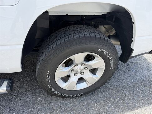 Used 2023 RAM 1500 Big Horn AWD/4WD image 18
