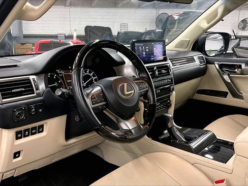 Used 2023 Lexus GX 460 Premium w/ Accessory Package AWD/4WD image 18