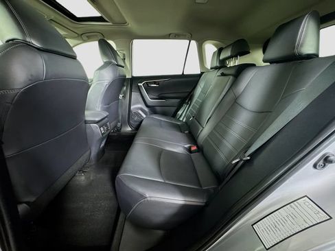 Certified 2022 Toyota RAV4 XLE Premium AWD/4WD image 27