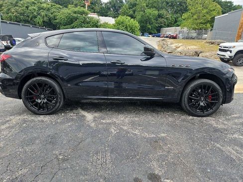 Used 2019 Maserati Levante GranSport AWD/4WD image 7