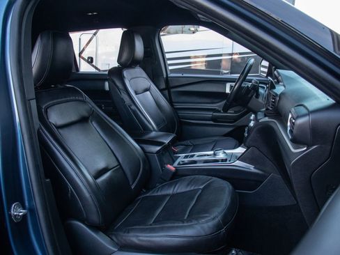 Used 2020 Ford Explorer XLT w/ Equipment Group 202A image 19