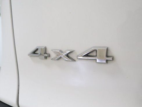 Used 2020 Jeep Cherokee Latitude Plus w/ Cold Weather Group AWD/4WD image 24