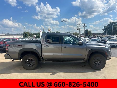 Used 2026 Nissan Frontier PRO-4X AWD/4WD image 5