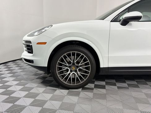 Used 2019 Porsche Cayenne S image 2