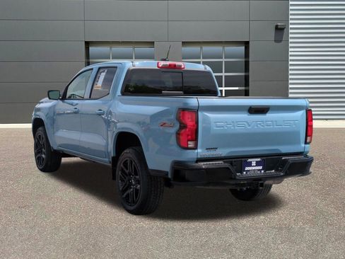 Used 2025 Chevrolet Colorado Z71 w/ Technology Package AWD/4WD image 5