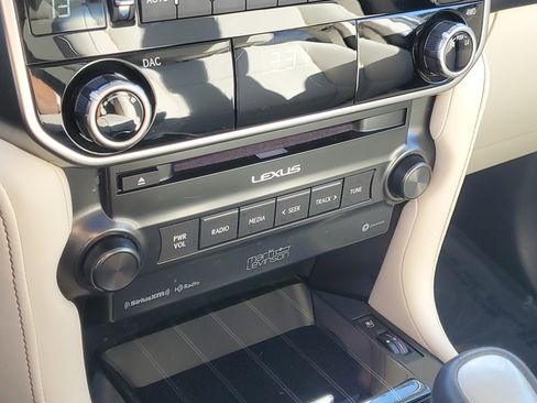 Used 2023 Lexus GX 460 Premium image 28