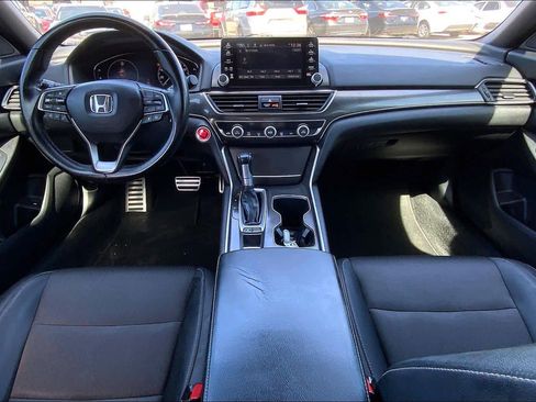 Used 2018 Honda Accord Sport image 15