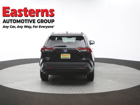 Used 2020 Toyota RAV4 LE AWD/4WD image 35
