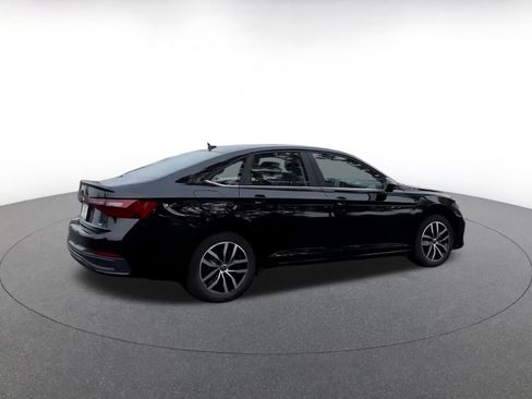 Used 2025 Volkswagen Jetta SE image 8