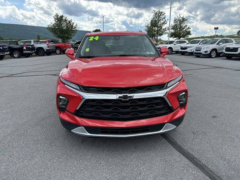 Used 2024 Chevrolet Blazer LT w/ Convenience Package AWD/4WD image 2