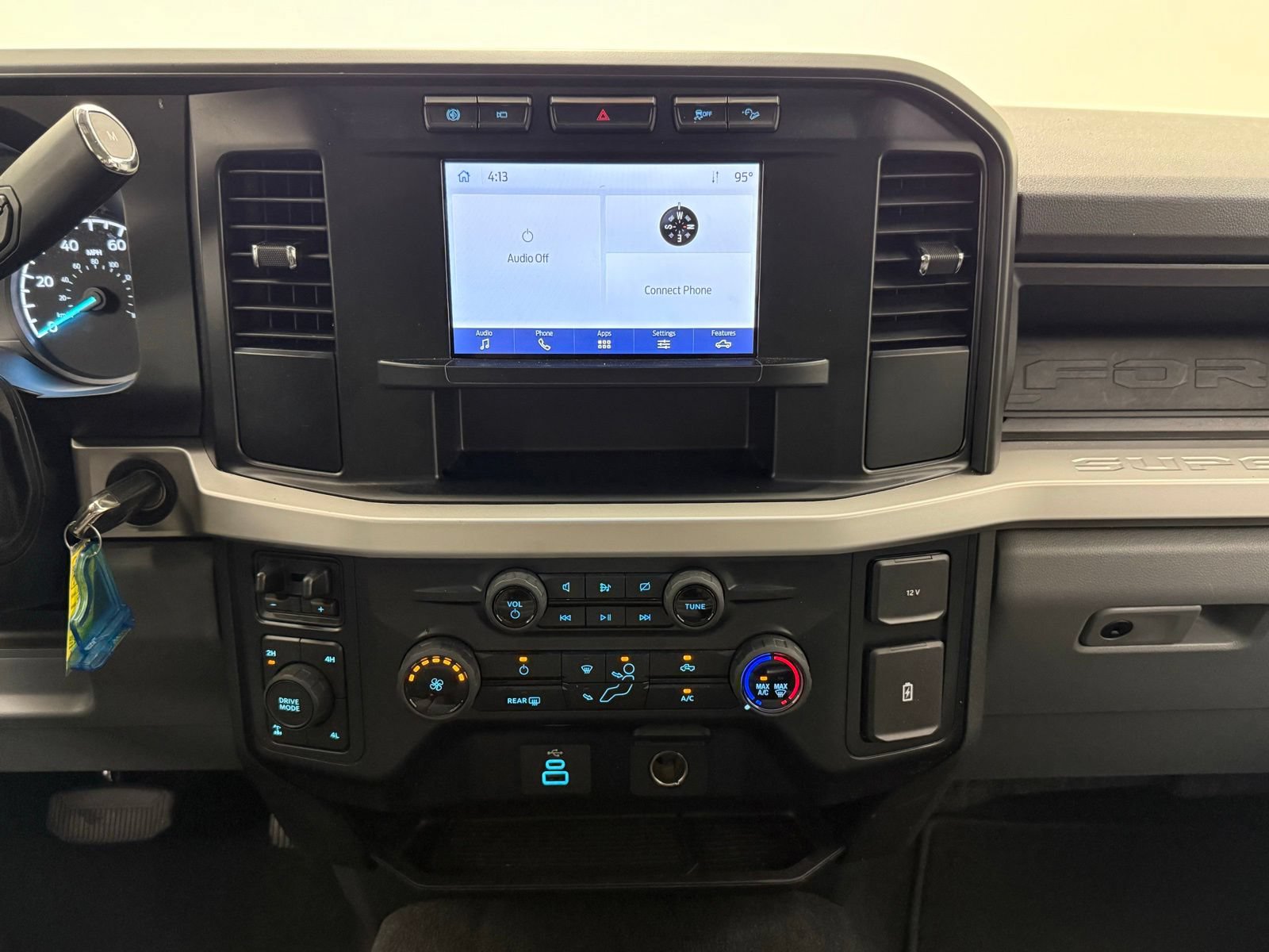 Used 2024 Ford F250 XL w/ STX Appearance Package AWD/4WD image 24