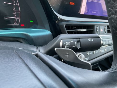Used 2023 Lexus ES 350 w/ Accessory Package (Z2) FWD image 27