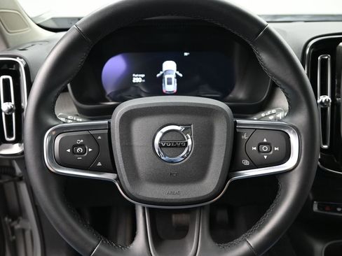 Used 2025 Volvo XC40 B5 Plus AWD/4WD image 10