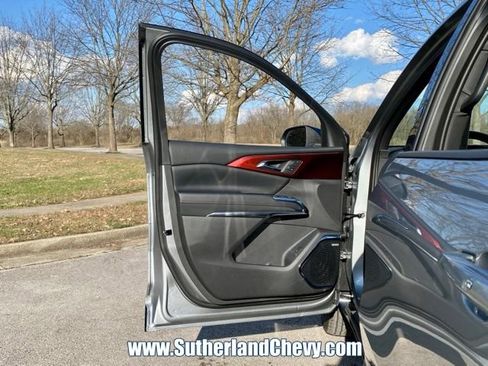 New 2026 Chevrolet Traverse RS FWD image 13