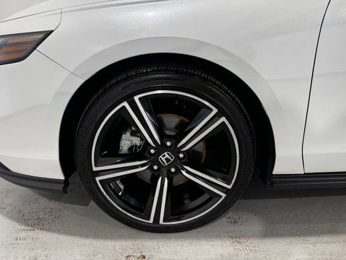 Used 2024 Honda Accord Sport image 8