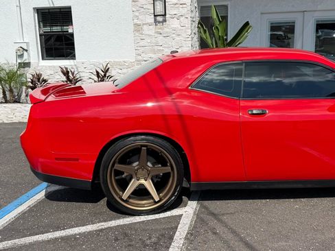 Used 2018 Dodge Challenger SXT RWD image 19