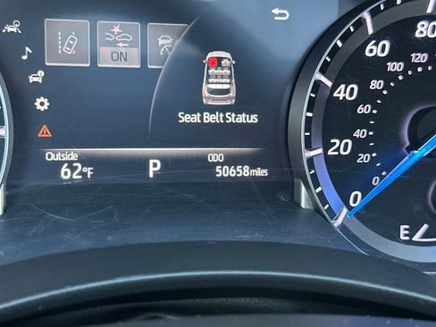 Used 2022 Toyota Highlander XLE FWD image 19