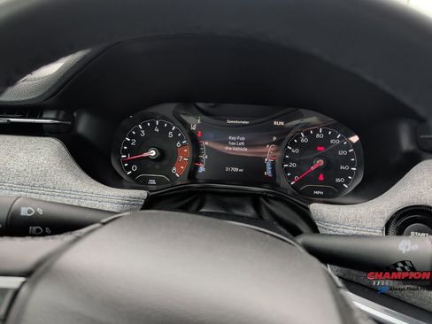 Used 2024 Jeep Compass Latitude image 24