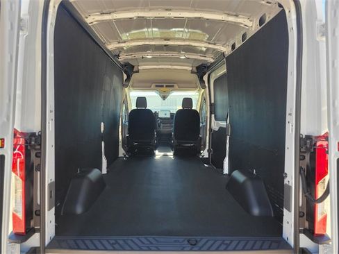 New 2026 Ford Transit 250 148 Medium Roof w/ Load Area Protection Package image 8