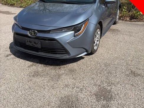 Used 2023 Toyota Corolla LE FWD image 1