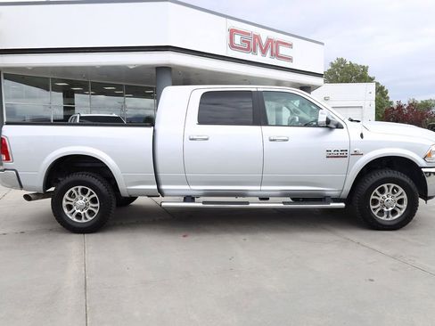 Used 2018 RAM 3500 Laramie AWD/4WD image 7