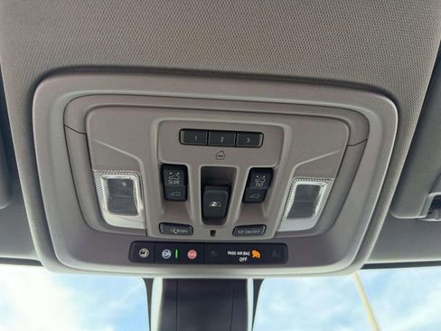 Used 2021 GMC Sierra 2500 Denali w/ Denali Ultimate Package AWD/4WD image 29