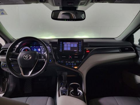 Used 2022 Toyota Camry LE image 13