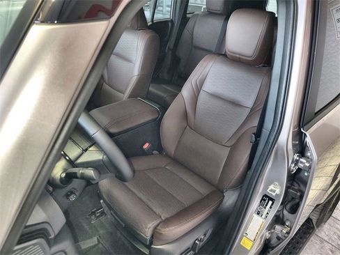 Used 2025 Toyota Land Cruiser image 11