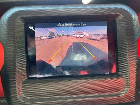 Used 2021 Jeep Gladiator Rubicon w/ Trailer Tow Package AWD/4WD image 8