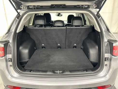 Used 2019 Jeep Compass Latitude w/ Popular Equipment Group image 21