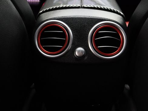 Used 2022 Mercedes-Benz GLC 300 4MATIC Coupe image 32