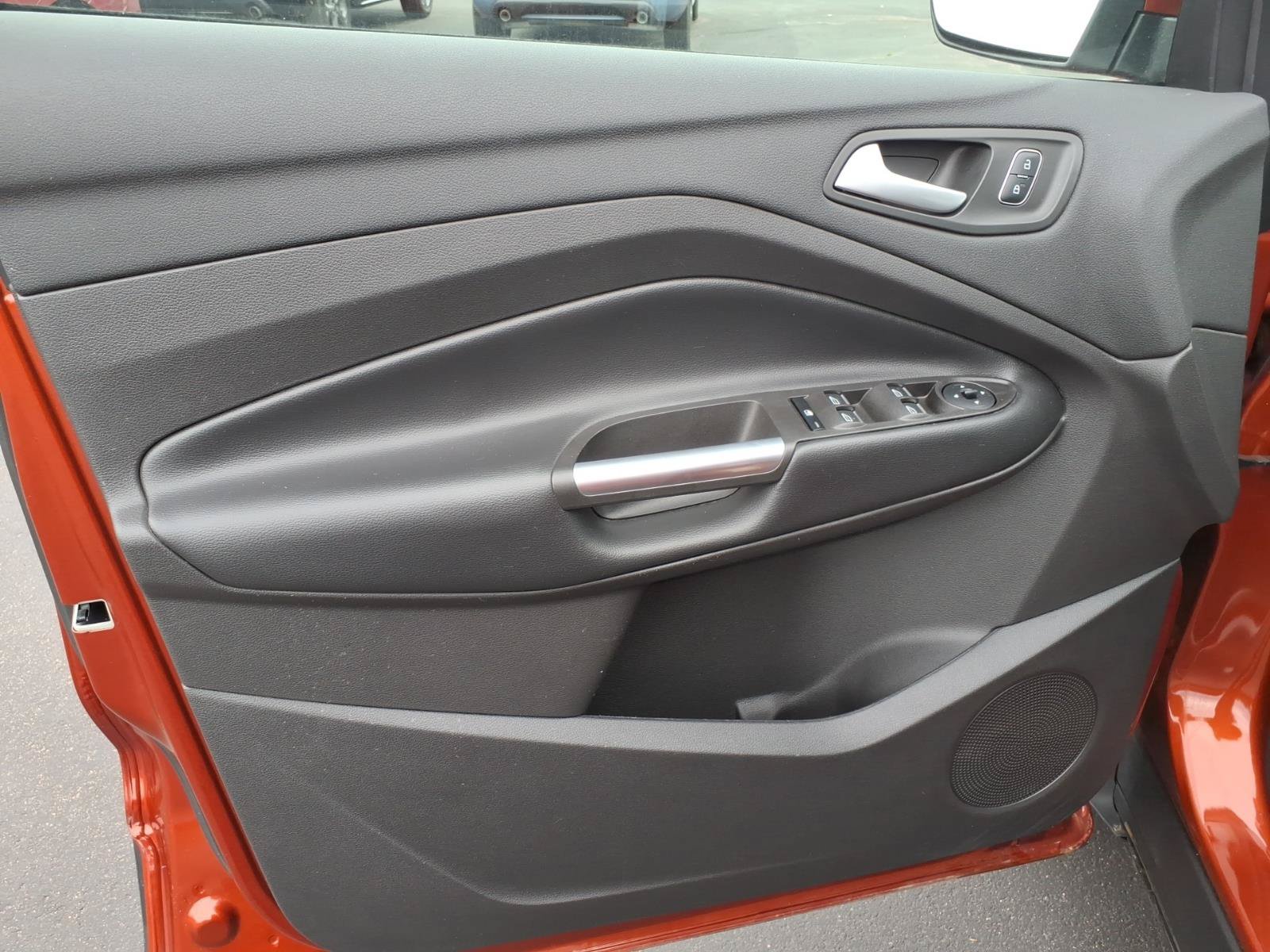 Used 2019 Ford Escape SE AWD/4WD image 11