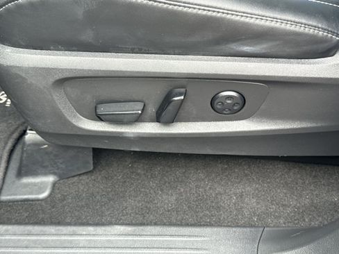 Used 2023 INFINITI QX60 Luxe w/ Performance Audio Package FWD image 16