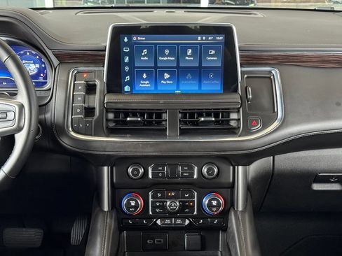 Used 2023 Chevrolet Suburban Z71 w/ Luxury Package AWD/4WD image 29